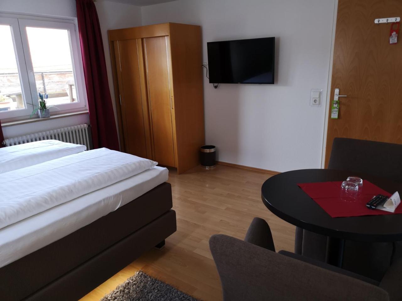 Tuniberg Restaurant Hotel Фрайбург Экстерьер фото