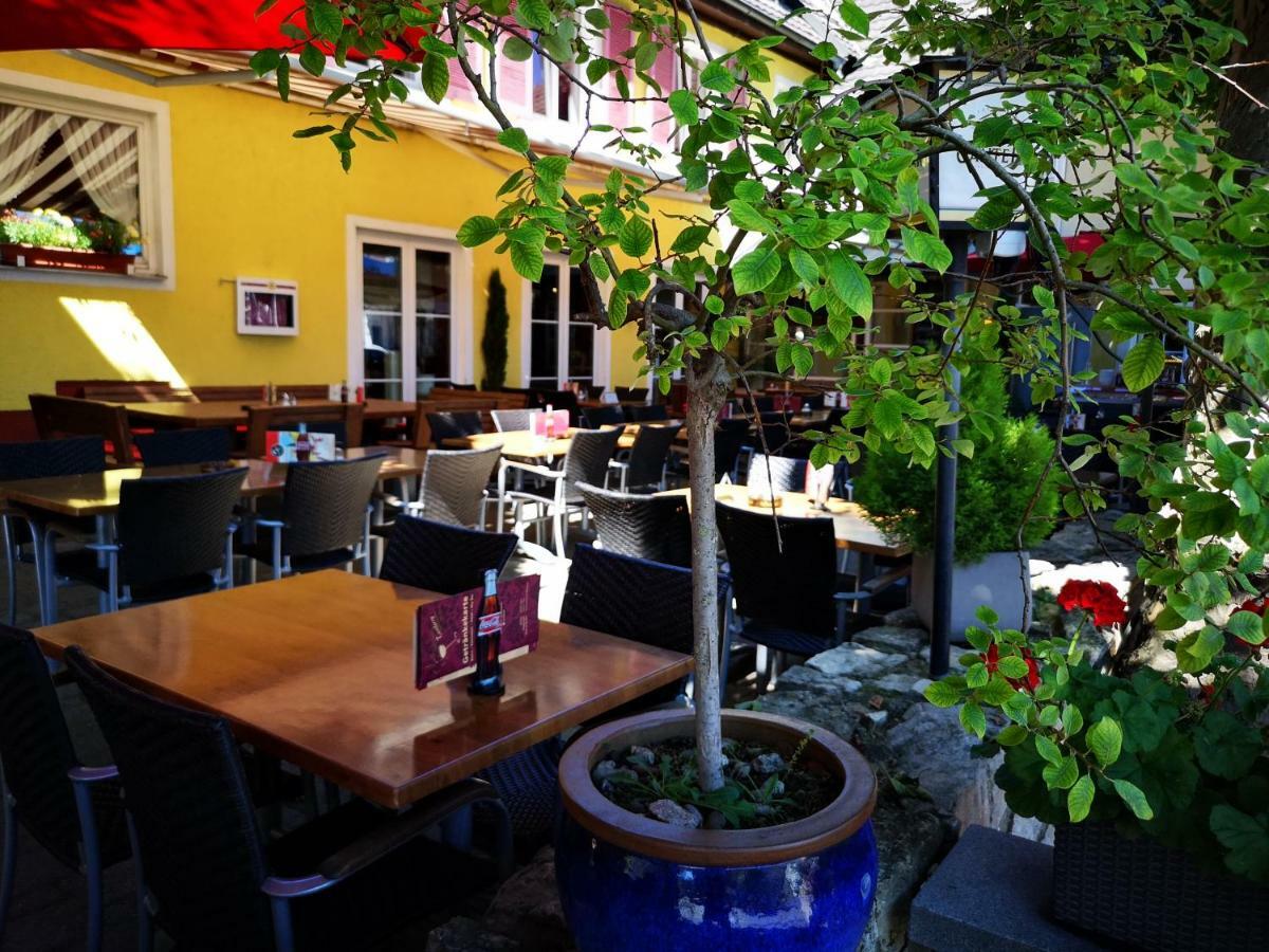Tuniberg Restaurant Hotel Фрайбург Экстерьер фото